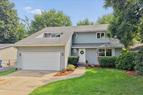 33202 N WOODLAND TER, GRAYSLAKE, IL 60030 - Image fec3bc965008db45c53888f2e2c3e6db/3191747613