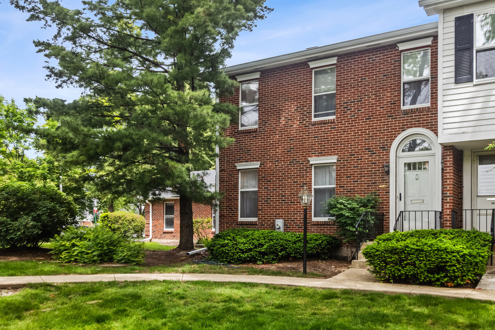 9031 Lincolnwood Drive