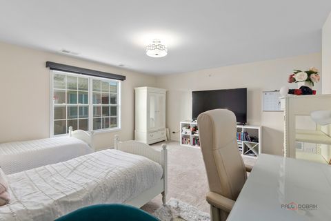 Tiny photo for 2240 Washington Drive, Northbrook, IL 60062 (MLS # 12622258)