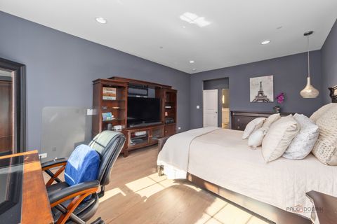 Tiny photo for 2240 Washington Drive, Northbrook, IL 60062 (MLS # 12622258)