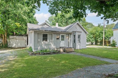 Tiny photo for 502 W High Street, Urbana, IL 61801 (MLS # 12443309)