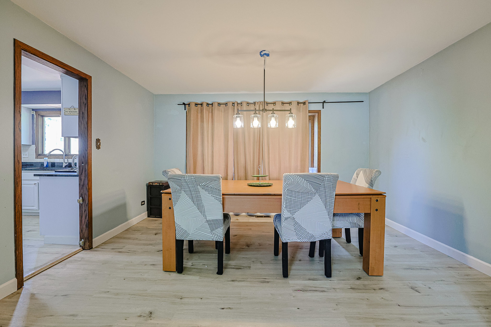 1532 Petersham Lane