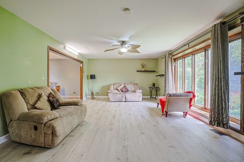 Tiny photo for 1532 Petersham Lane, Schaumburg, IL 60173 (MLS # 12403133)