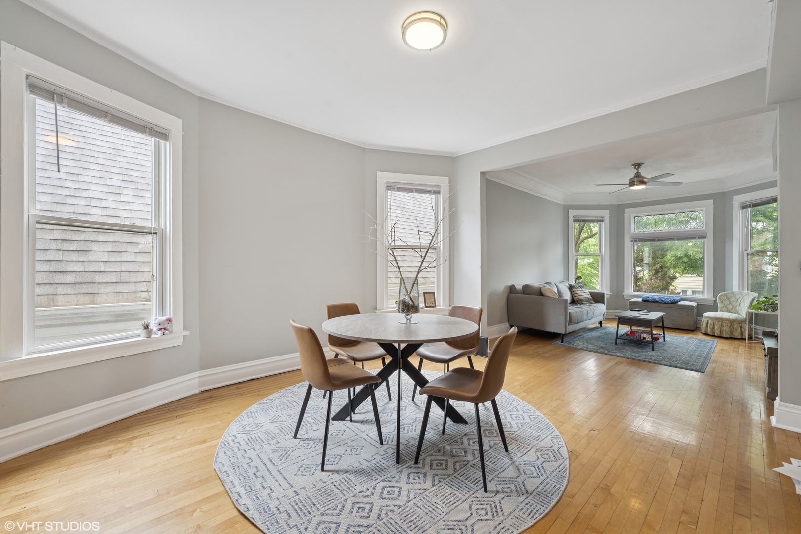 1921 N LAWNDALE Avenue