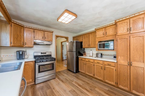 Tiny photo for 512 Cavin Avenue, Winthrop Harbor, IL 60096 (MLS # 12700652)