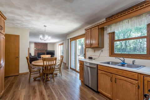 Tiny photo for 512 Cavin Avenue, Winthrop Harbor, IL 60096 (MLS # 12700652)