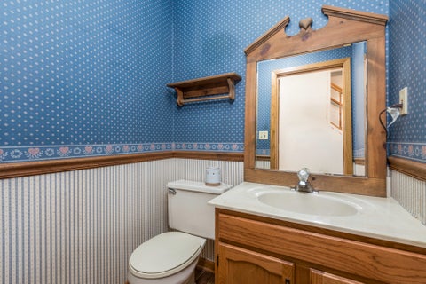 Tiny photo for 512 Cavin Avenue, Winthrop Harbor, IL 60096 (MLS # 12700652)