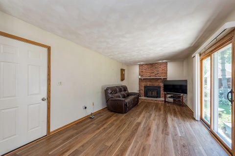 Tiny photo for 512 Cavin Avenue, Winthrop Harbor, IL 60096 (MLS # 12700652)