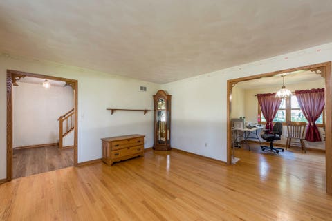 Tiny photo for 512 Cavin Avenue, Winthrop Harbor, IL 60096 (MLS # 12700652)