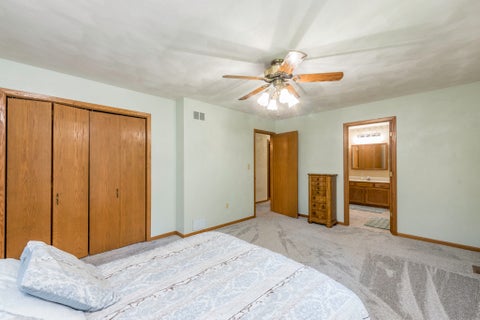Tiny photo for 512 Cavin Avenue, Winthrop Harbor, IL 60096 (MLS # 12700652)