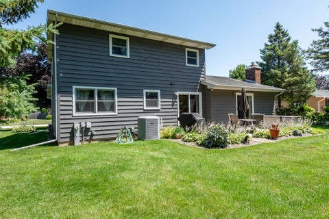 Tiny photo for 512 Cavin Avenue, Winthrop Harbor, IL 60096 (MLS # 12700652)