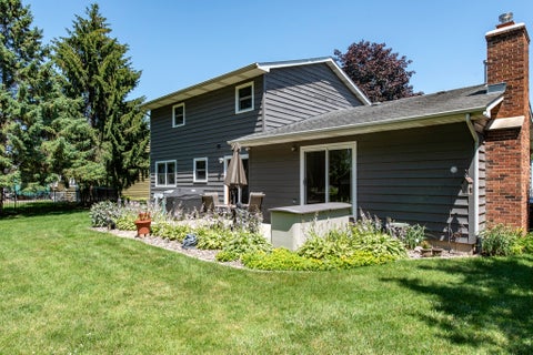 Tiny photo for 512 Cavin Avenue, Winthrop Harbor, IL 60096 (MLS # 12700652)