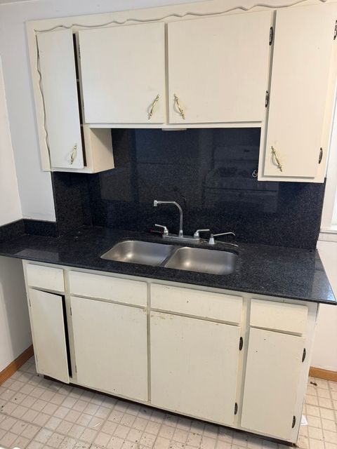 Tiny photo for 2853 Everett Street, Blue Island, IL 60406 (MLS # 12489917)