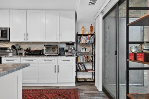 Tiny photo for 1831 S Mission Hills Road #106, Northbrook, IL 60062 (MLS # 12727135)