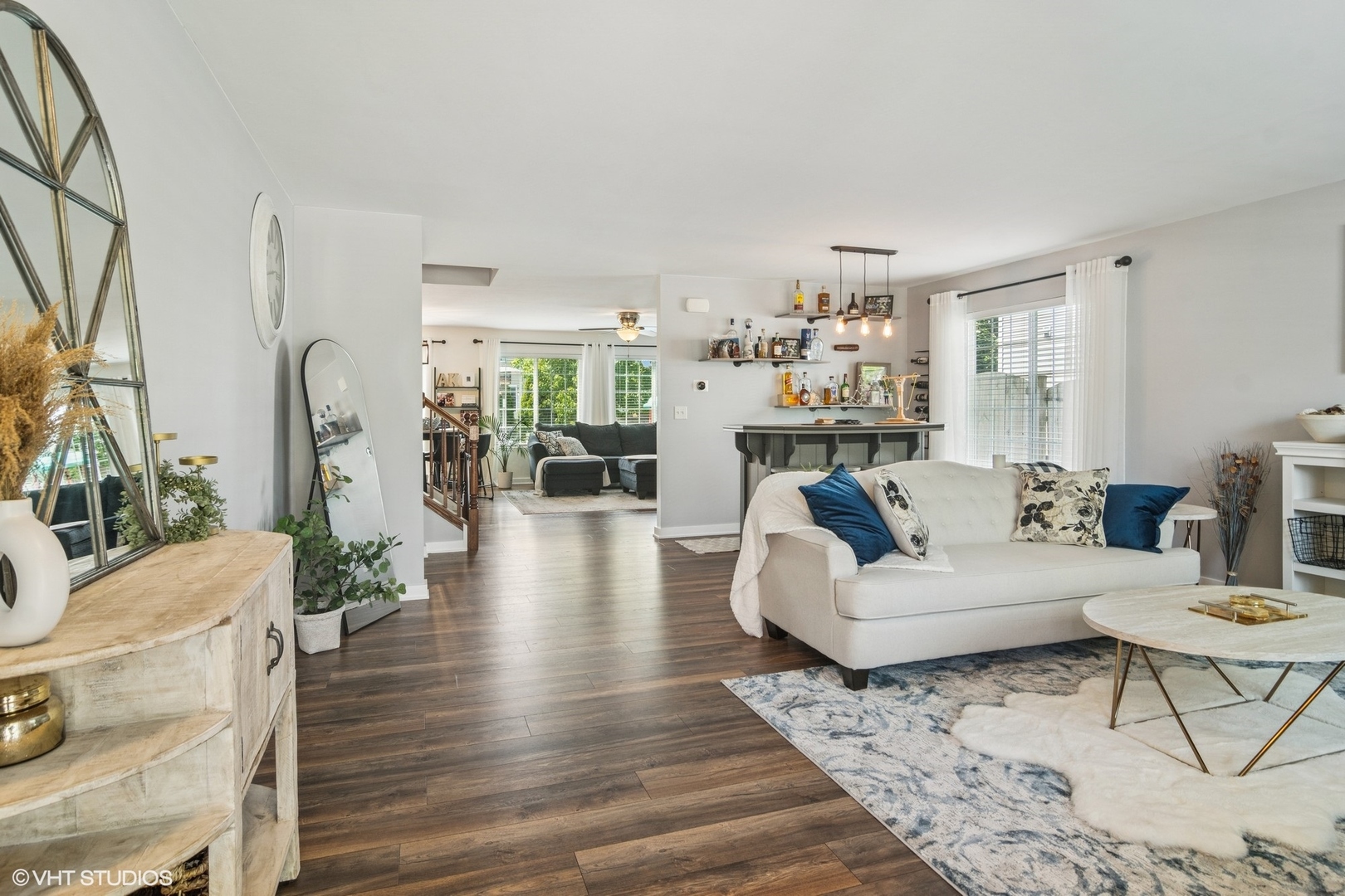 820 Chopin Place