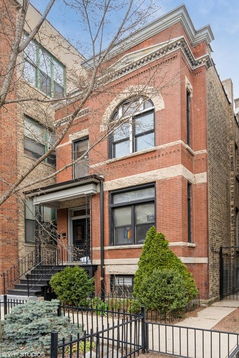 1120 W Newport Avenue Chicago IL 60657