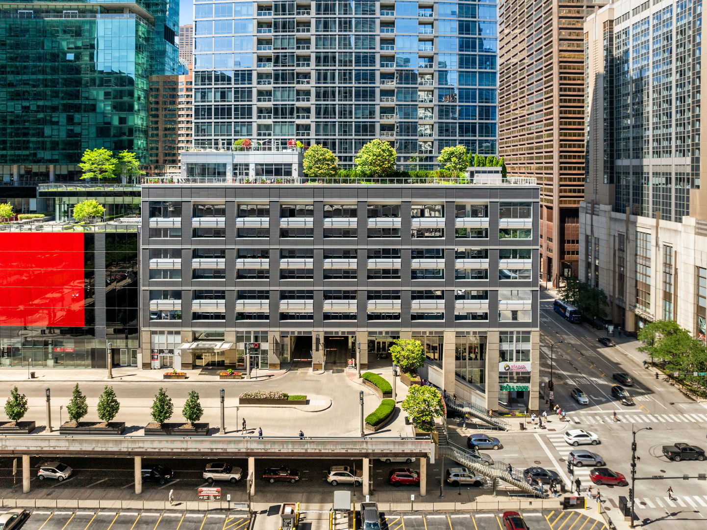 240 E Illinois Street 1802