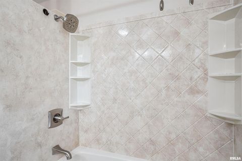 Tiny photo for 22799 GREAT RIVER Road, Le Claire, IA 52753 (MLS # 12576961)