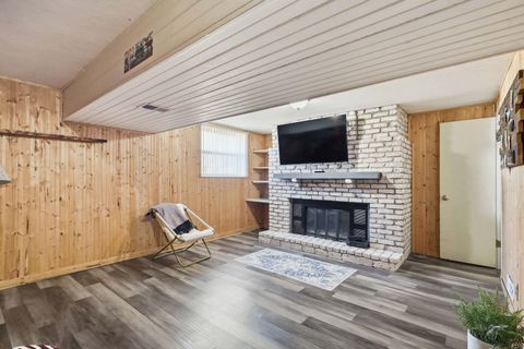 Tiny photo for 407 W Oak Street, Eldridge, IA 52748 (MLS # 12589021)