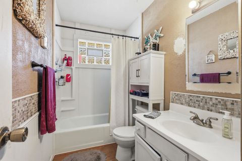 Tiny photo for 407 W Oak Street, Eldridge, IA 52748 (MLS # 12589021)