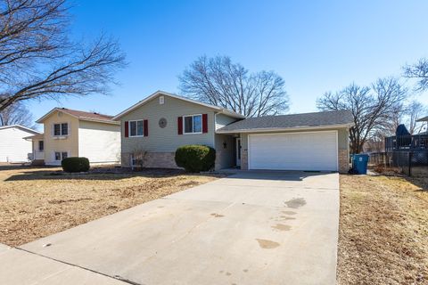 Tiny photo for 407 W Oak Street, Eldridge, IA 52748 (MLS # 12589021)