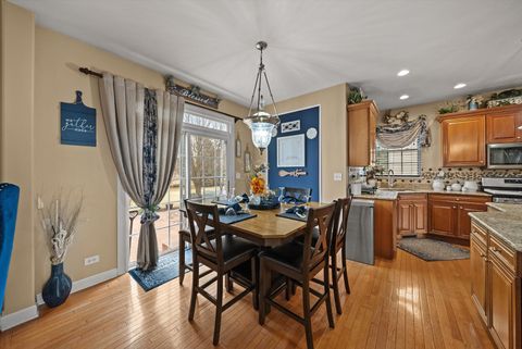 Tiny photo for 443 Glover Drive, North Aurora, IL 60542 (MLS # 12583055)