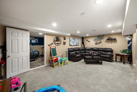 Tiny photo for 443 Glover Drive, North Aurora, IL 60542 (MLS # 12583055)