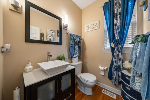 Tiny photo for 443 Glover Drive, North Aurora, IL 60542 (MLS # 12583055)