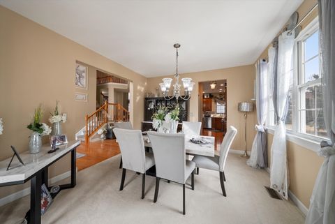 Tiny photo for 443 Glover Drive, North Aurora, IL 60542 (MLS # 12583055)