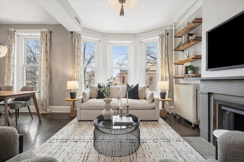 Tiny photo for 2151 N SEMINARY Avenue #B, Chicago, IL 60614 (MLS # 12599272)