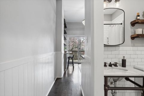 Tiny photo for 2151 N SEMINARY Avenue #B, Chicago, IL 60614 (MLS # 12599272)