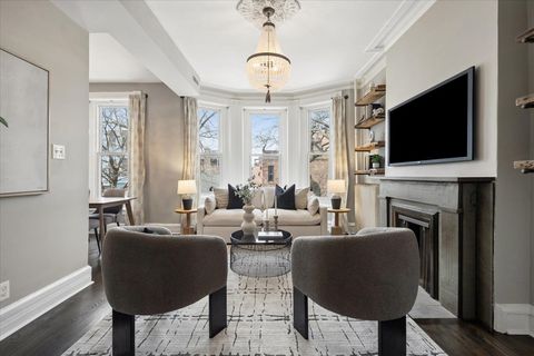 Tiny photo for 2151 N SEMINARY Avenue #B, Chicago, IL 60614 (MLS # 12599272)