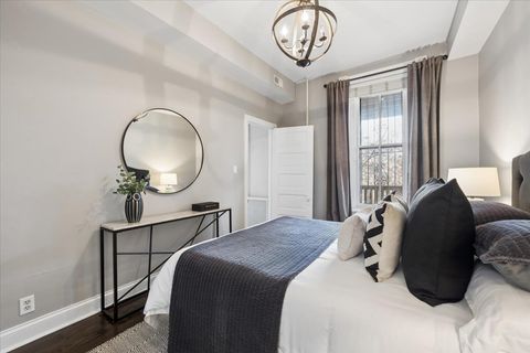 Tiny photo for 2151 N SEMINARY Avenue #B, Chicago, IL 60614 (MLS # 12599272)