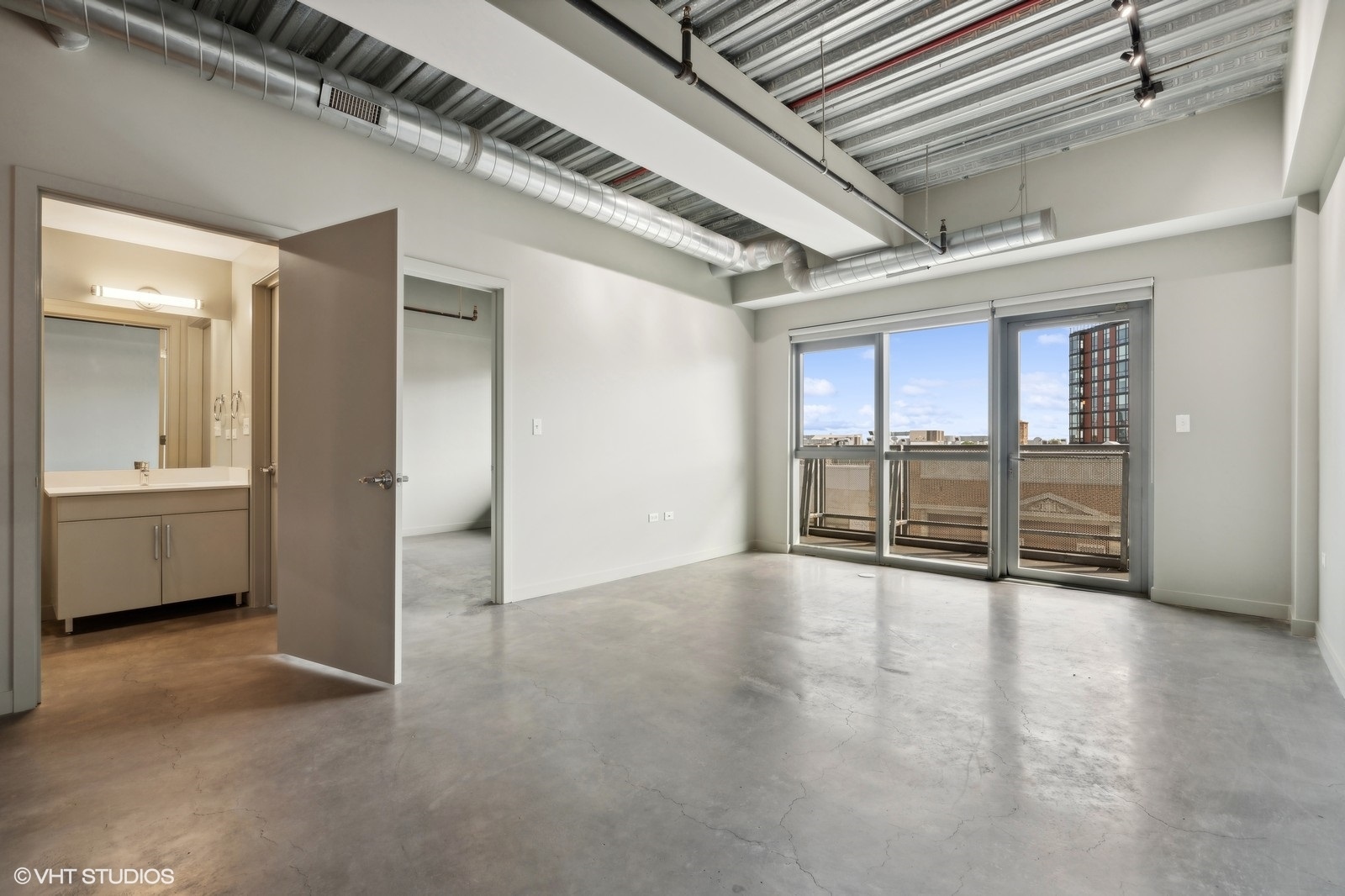 1241 N MILWAUKEE Avenue 610