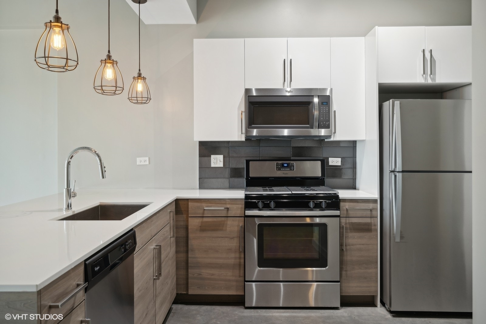 1241 N MILWAUKEE Avenue 610