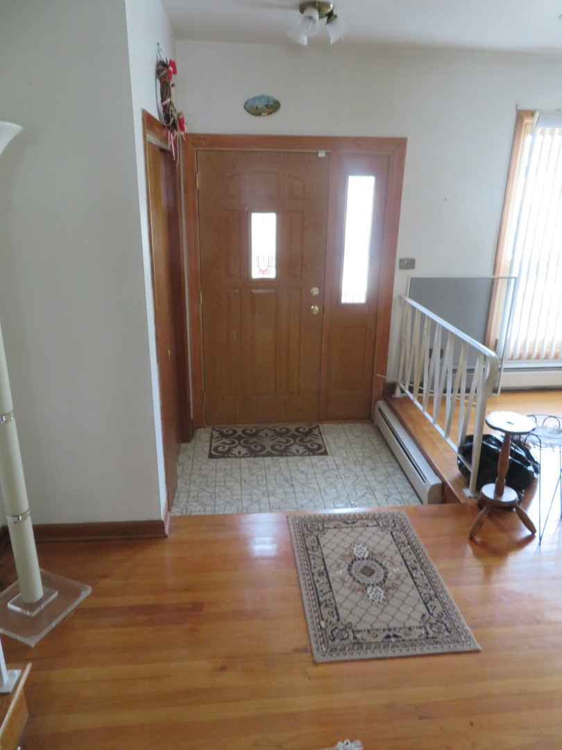 624 W Forest Preserve Drive