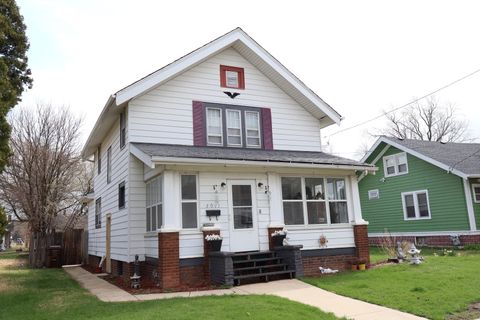 Tiny photo for 2011 Latham Street, Rockford, IL 61103 (MLS # 12625009)