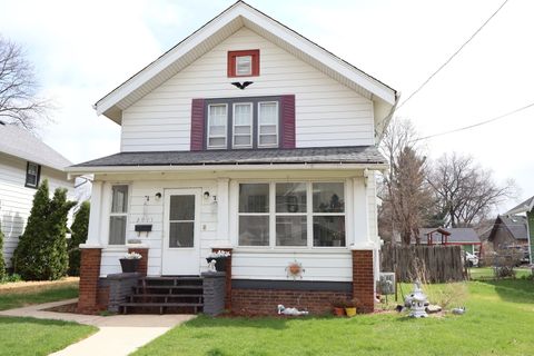 Photo of 2011 Latham Street, Rockford, IL 61103 (MLS # 12625009)