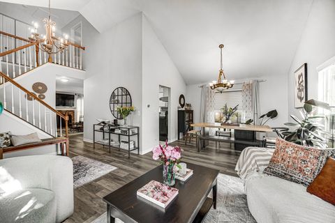 Tiny photo for 36217 N Old Creek Court, Gurnee, IL 60031 (MLS # 12487901)