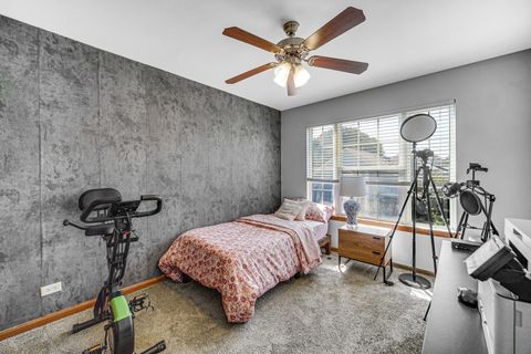 Tiny photo for 36217 N Old Creek Court, Gurnee, IL 60031 (MLS # 12487901)