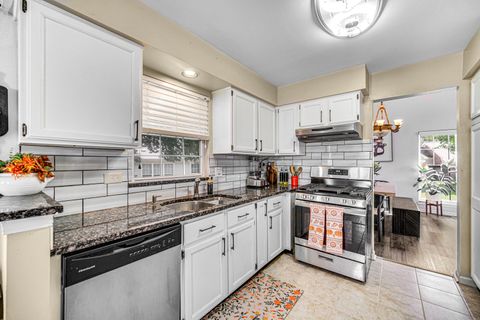 Tiny photo for 36217 N Old Creek Court, Gurnee, IL 60031 (MLS # 12487901)