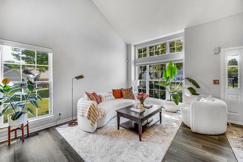 Tiny photo for 36217 N Old Creek Court, Gurnee, IL 60031 (MLS # 12487901)