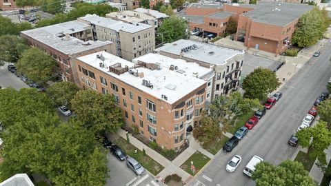 Tiny photo for 3901 N Fremont Street #3N, Chicago, IL 60613 (MLS # 12458257)