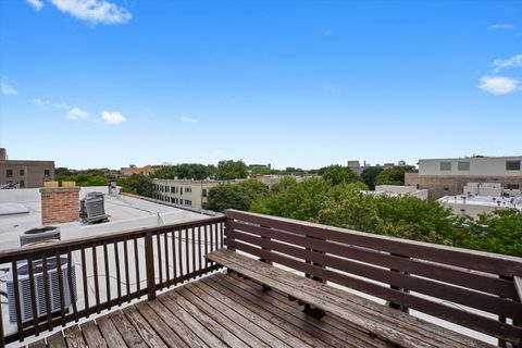 Tiny photo for 3901 N Fremont Street #3N, Chicago, IL 60613 (MLS # 12458257)