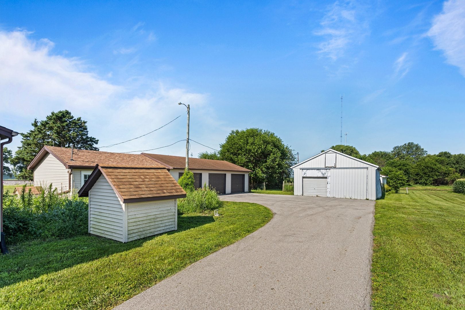 3511 N Rising Road