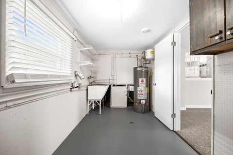 Tiny photo for 13601 Loomis Lane, Crestwood, IL 60418 (MLS # 12534066)