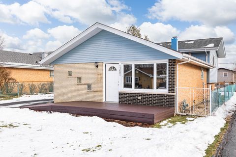 Tiny photo for 13601 Loomis Lane, Crestwood, IL 60418 (MLS # 12534066)