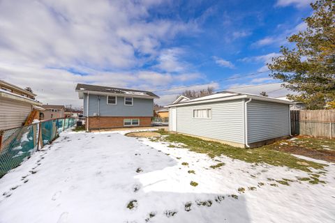 Tiny photo for 13601 Loomis Lane, Crestwood, IL 60418 (MLS # 12534066)