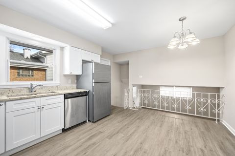 Tiny photo for 13601 Loomis Lane, Crestwood, IL 60418 (MLS # 12534066)