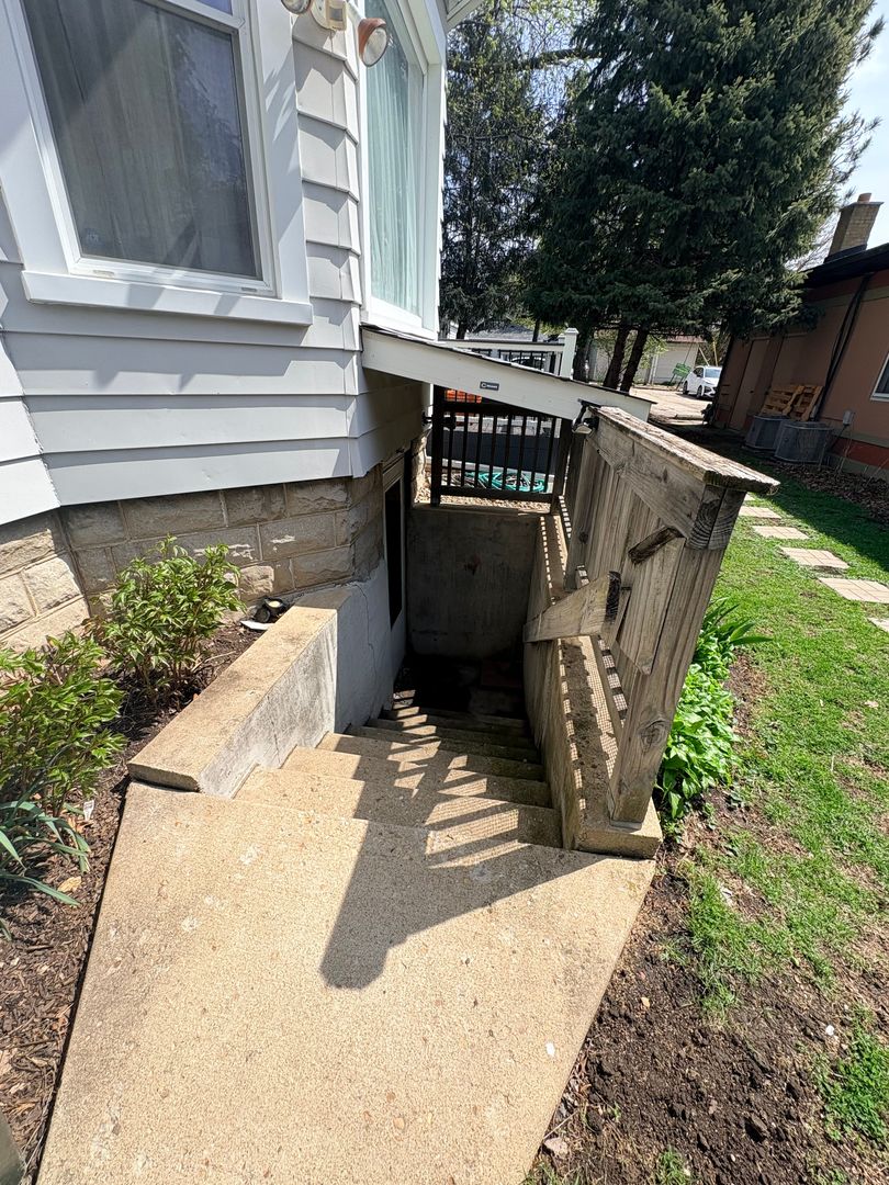 512 N Center Street